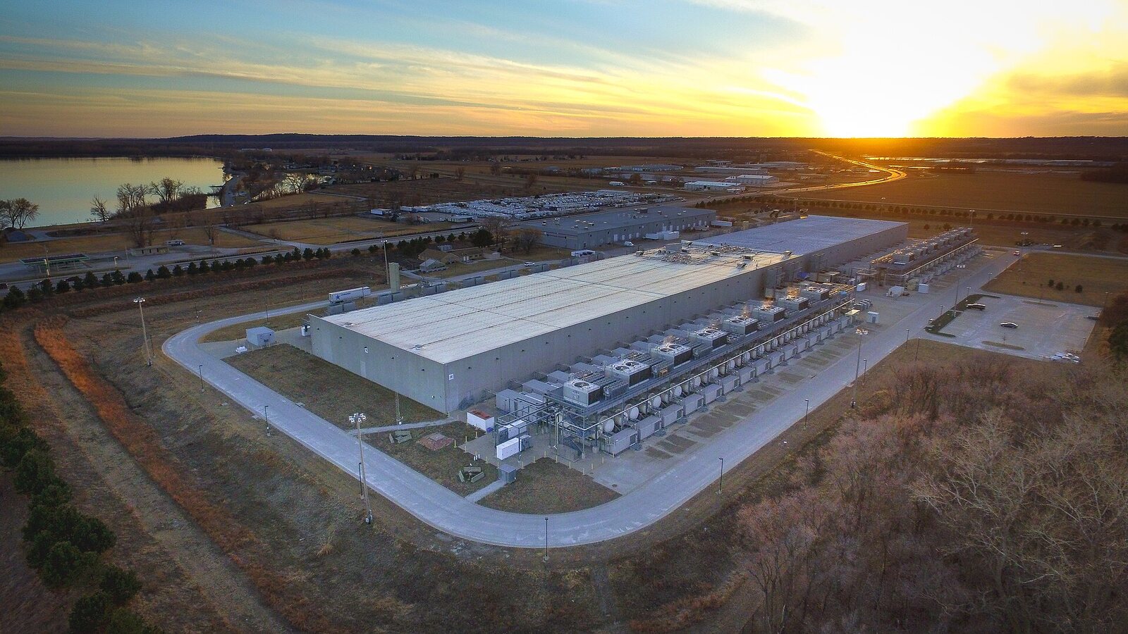 Data Center & Infrastructure